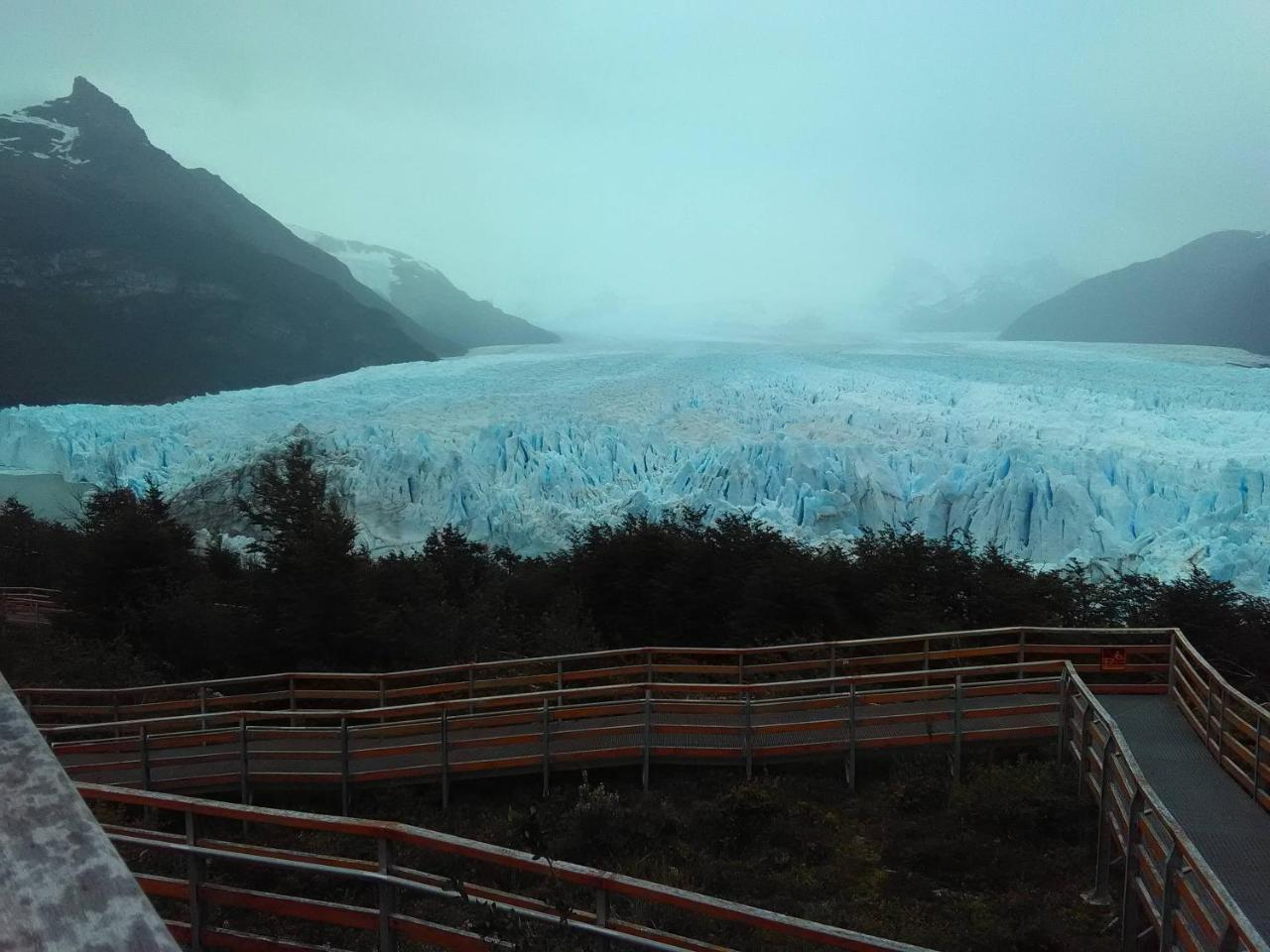 Cabanas Oyikil El Calafate Exteriör bild